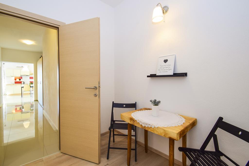 Amadrian Apartments Sibenik Exterior photo