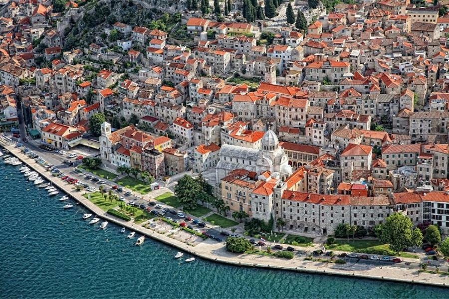 Amadrian Apartments Sibenik Exterior photo